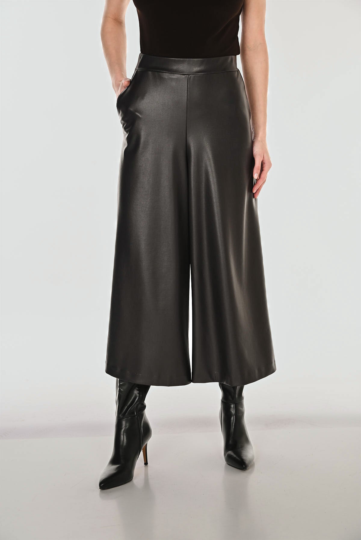 High-waisted Wide-leg Pant