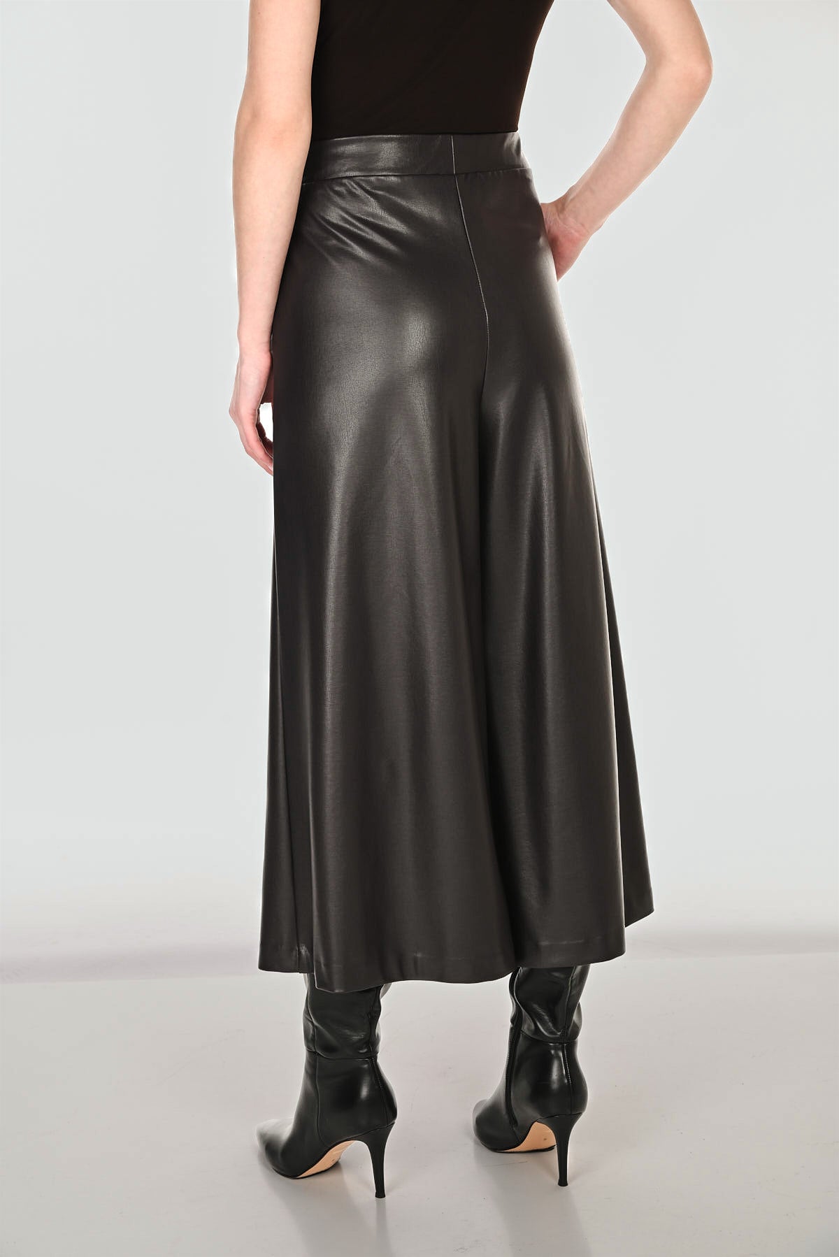 High-waisted Wide-leg Pant