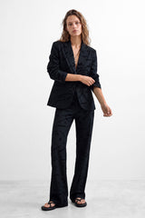 Dora Blazer