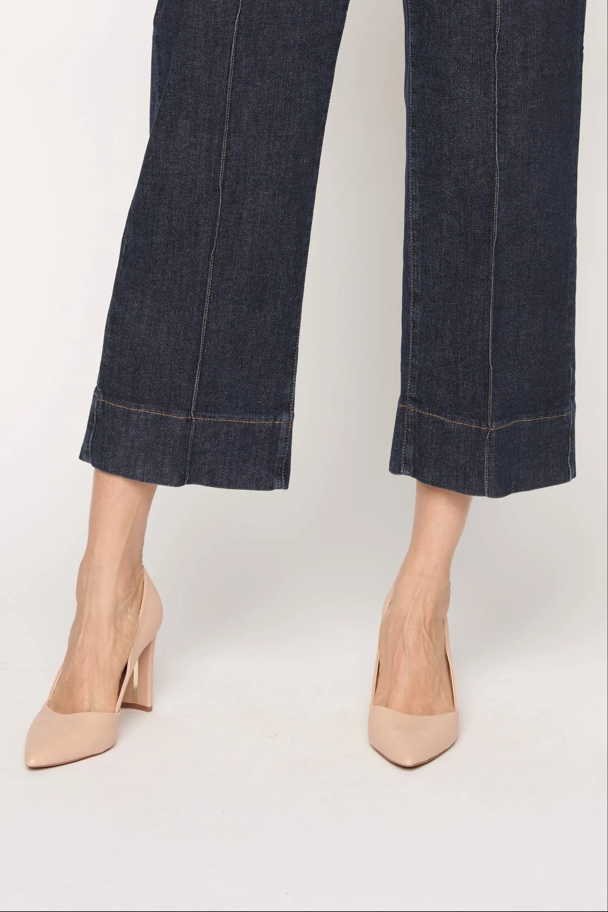 Wide-Leg Cropped Jeans